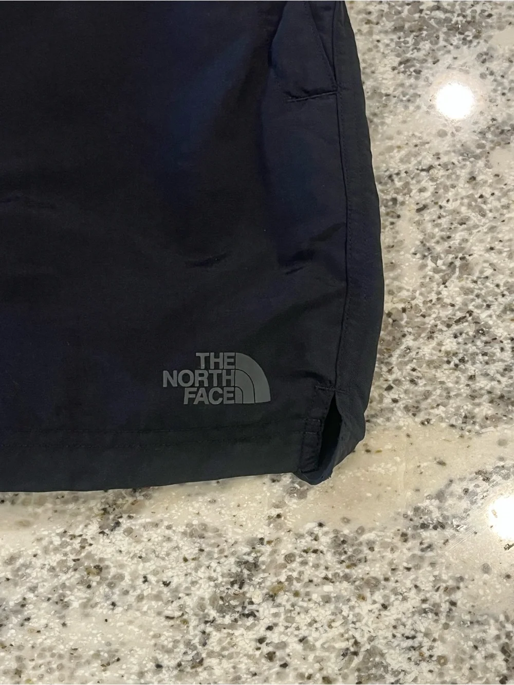 The North Face Men’s XL FlashDry Black Swim Shorts Lined 5” Inseam - Black